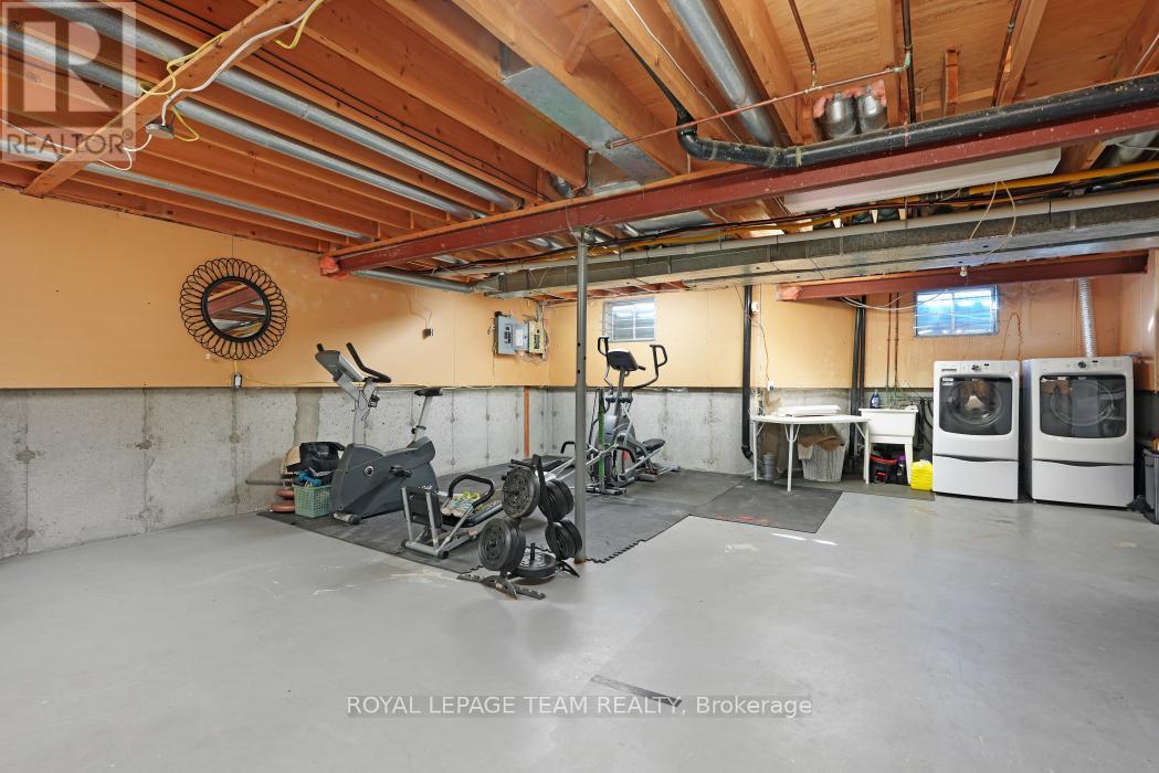 28 Holitman Drive, Ottawa, Ontario  K2J 2A9 - Photo 33 - X12492060