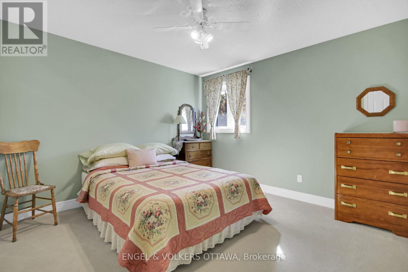 5593 Whitewood Avenue S, Ottawa, Ontario  K4M 1E1 - Photo 17 - X12560042