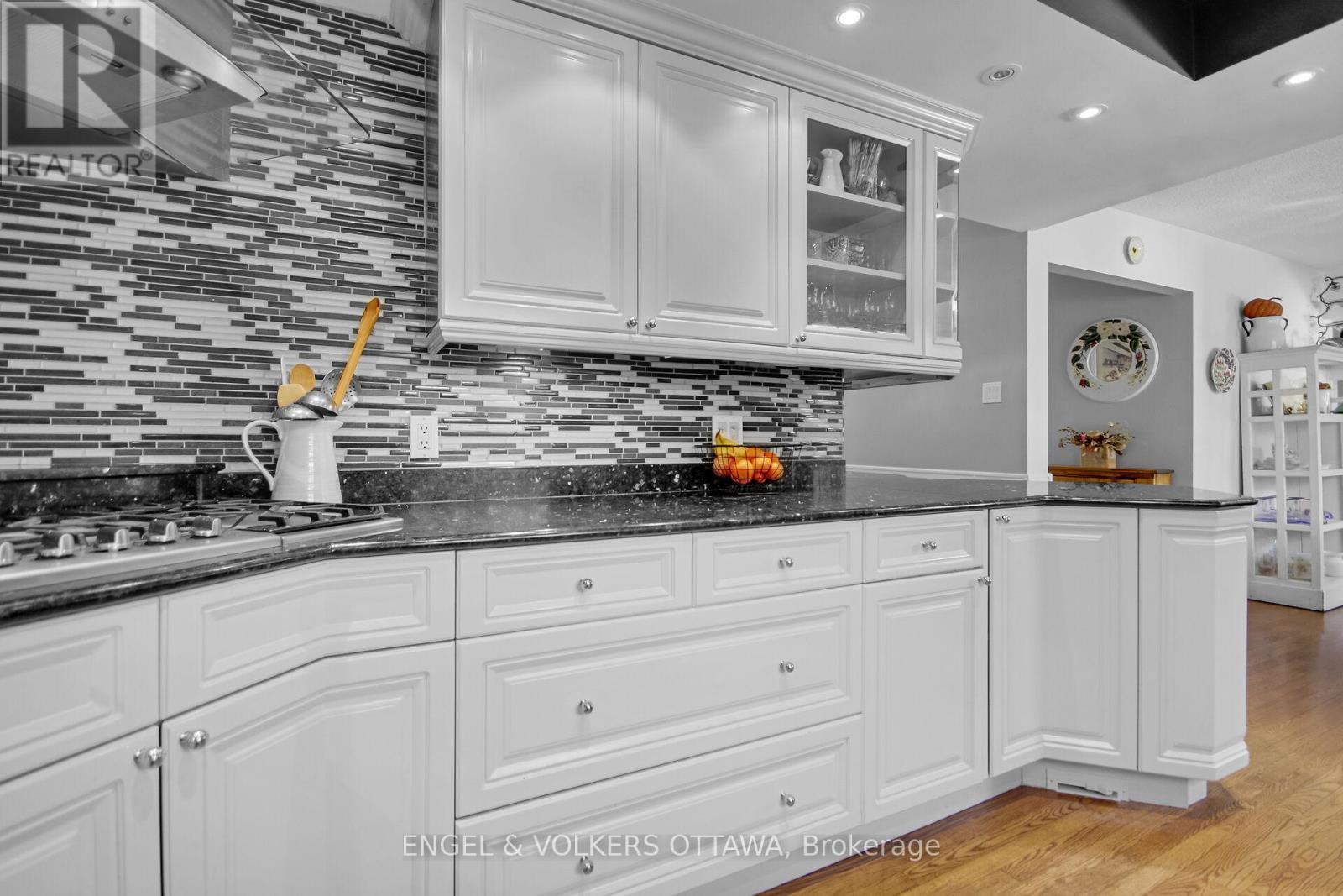 5593 Whitewood Avenue S, Ottawa, Ontario  K4M 1E1 - Photo 7 - X12560042