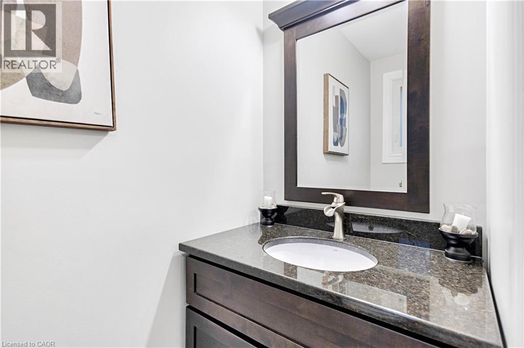 2250 Middlesmoor Crescent, Burlington, Ontario  L7P 3X6 - Photo 17 - 40768366