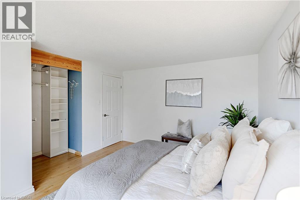 2250 Middlesmoor Crescent, Burlington, Ontario  L7P 3X6 - Photo 25 - 40768366