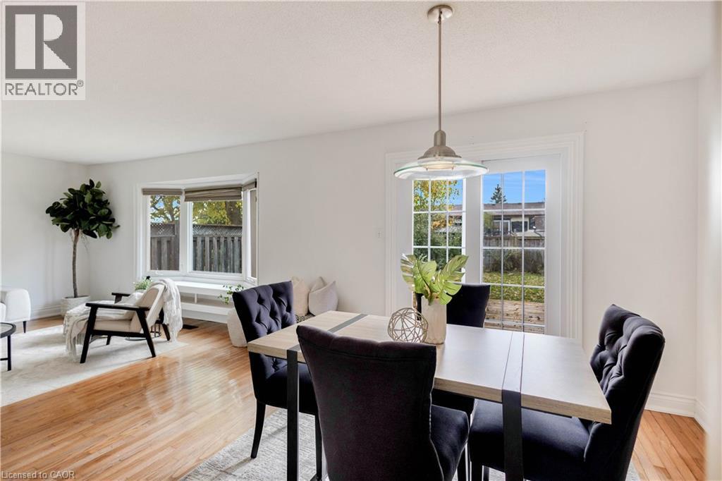 2250 Middlesmoor Crescent, Burlington, Ontario  L7P 3X6 - Photo 11 - 40768366