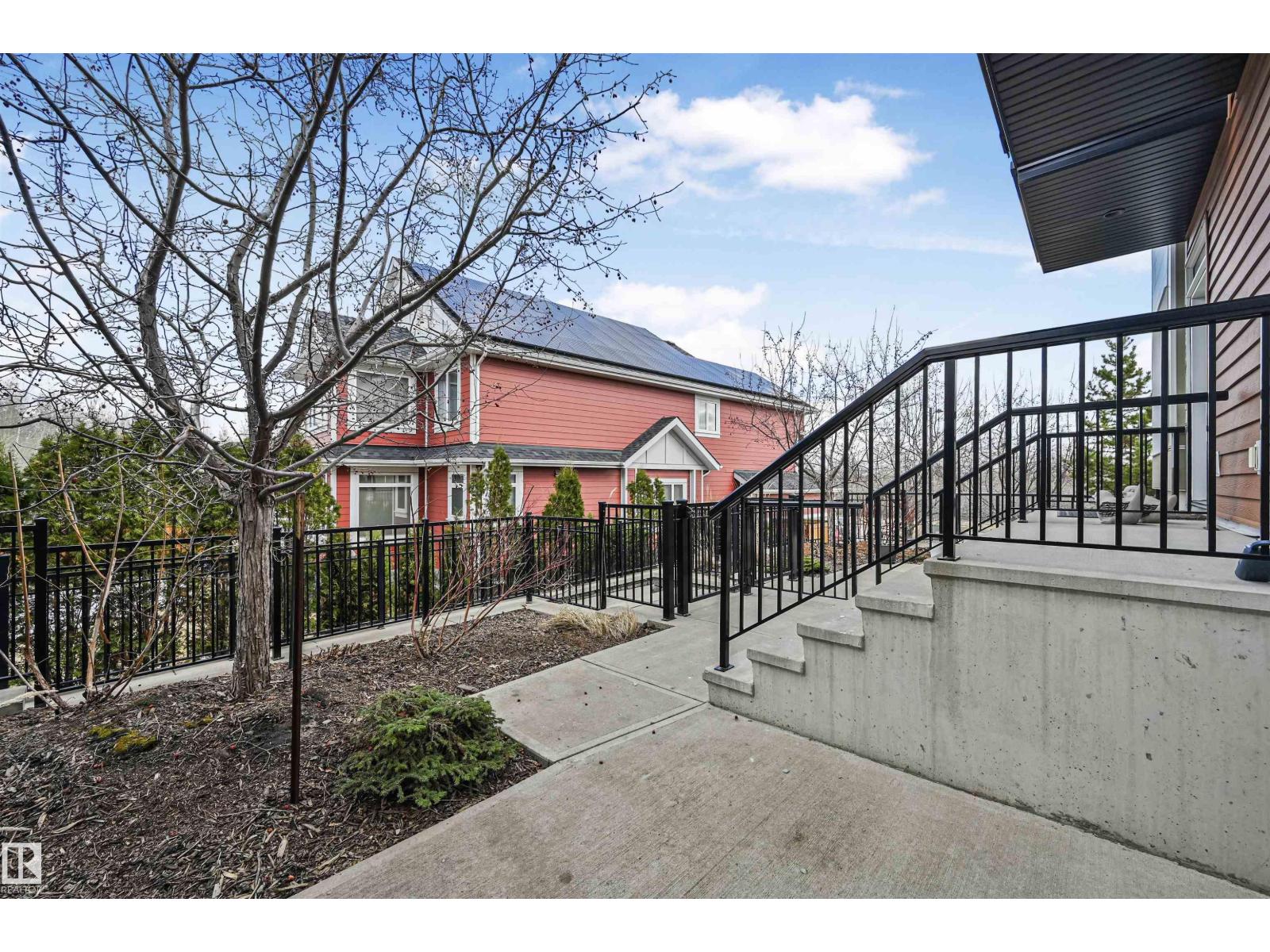 7506 May Cm Nw, Edmonton, Alberta  T6R 0G9 - Photo 3 - E4466146