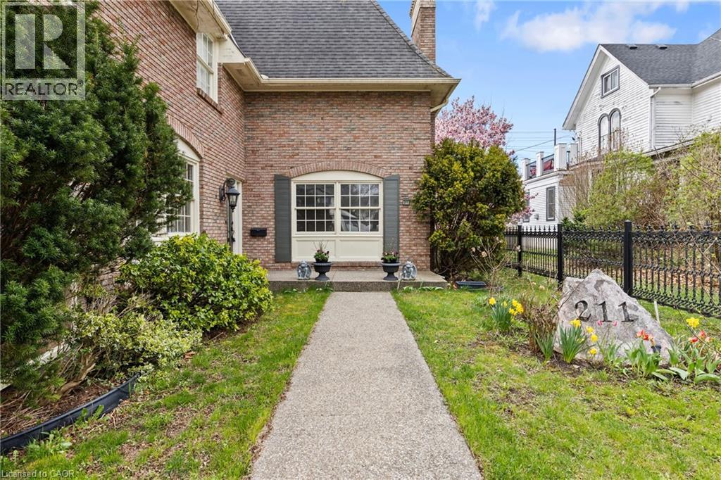 211 Merritt Street, Welland, Ontario  L3C 4T8 - Photo 4 - 40789364