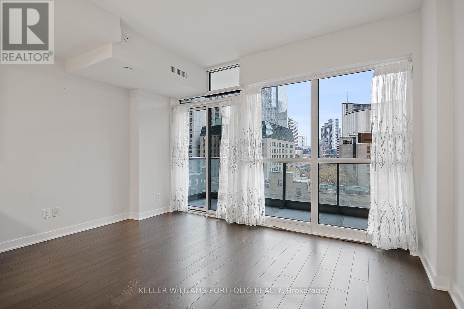 708 - 210 Simcoe Street, Toronto, Ontario  M5T 0A9 - Photo 26 - C12559964