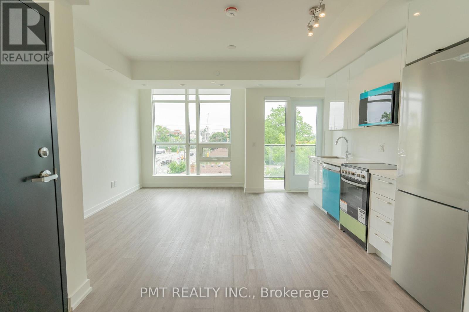 37 - 851 SHEPPARD AVENUE W, Toronto, Ontario