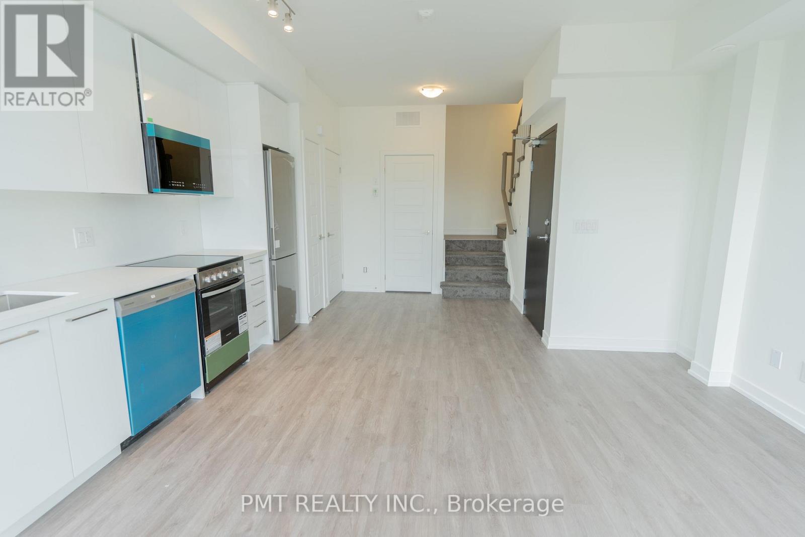 37 - 851 Sheppard Avenue W, Toronto, Ontario  M3H 0G2 - Photo 3 - C12560006