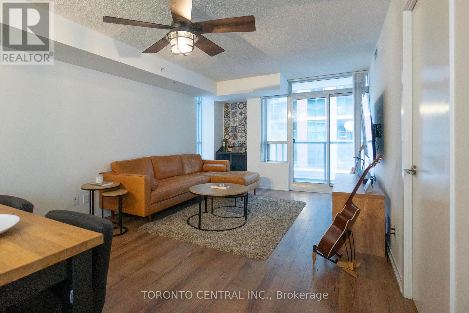 522 - 68 Abell Street, Toronto, Ontario  M6J 0A2 - Photo 3 - C12560052