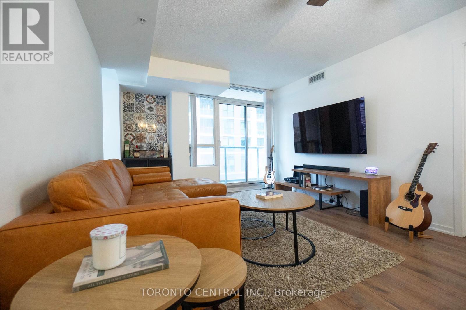 522 - 68 Abell Street, Toronto, Ontario  M6J 0A2 - Photo 4 - C12560052