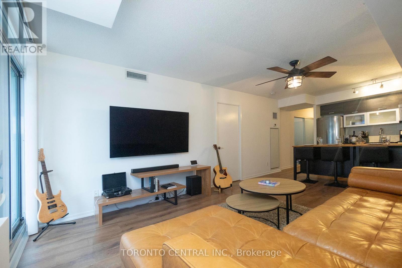 522 - 68 Abell Street, Toronto, Ontario  M6J 0A2 - Photo 5 - C12560052