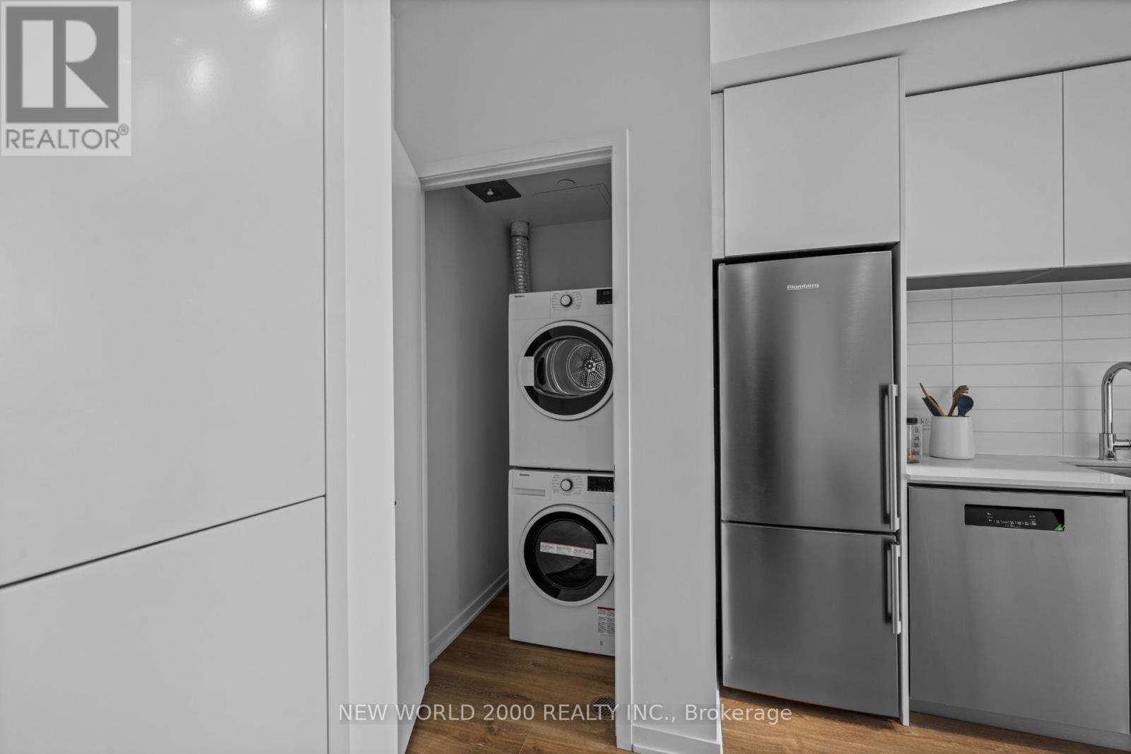 3408 - 101 Roehampton Avenue, Toronto, Ontario  M4P 2W2 - Photo 21 - C12560072