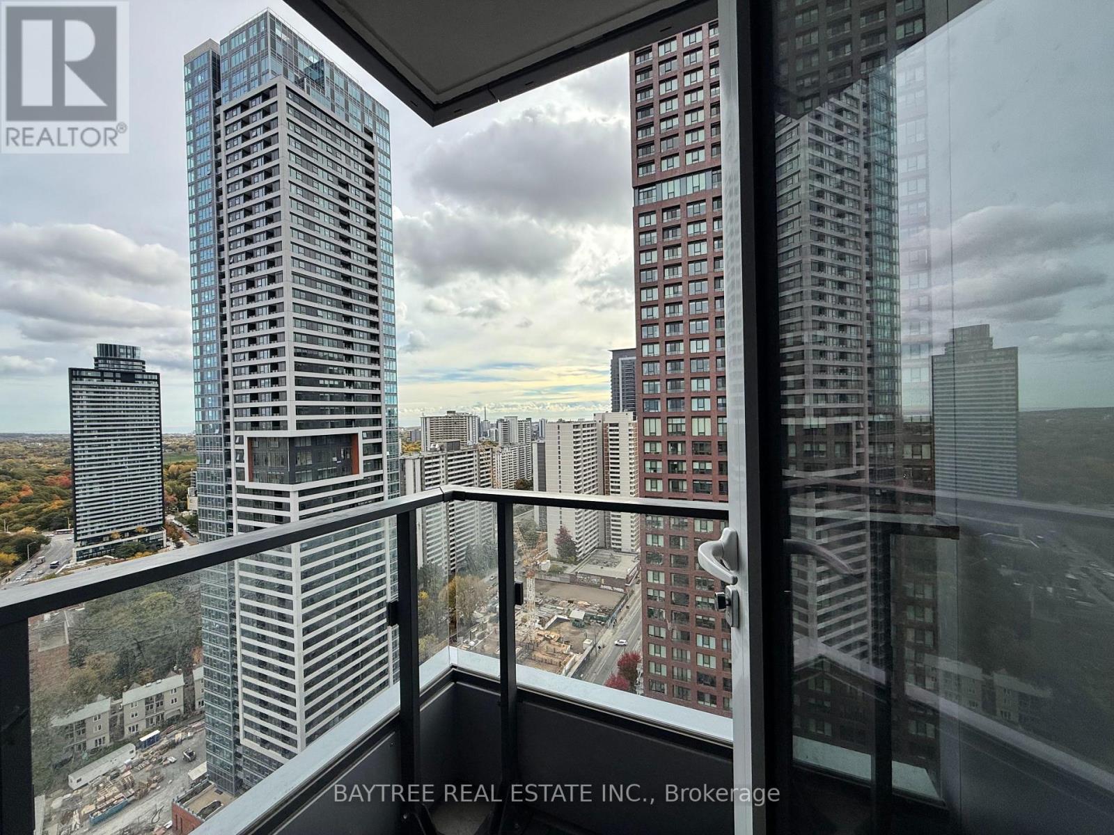 2612 - 395 Bloor Street, Toronto, Ontario  M4W 0B4 - Photo 4 - C12560088