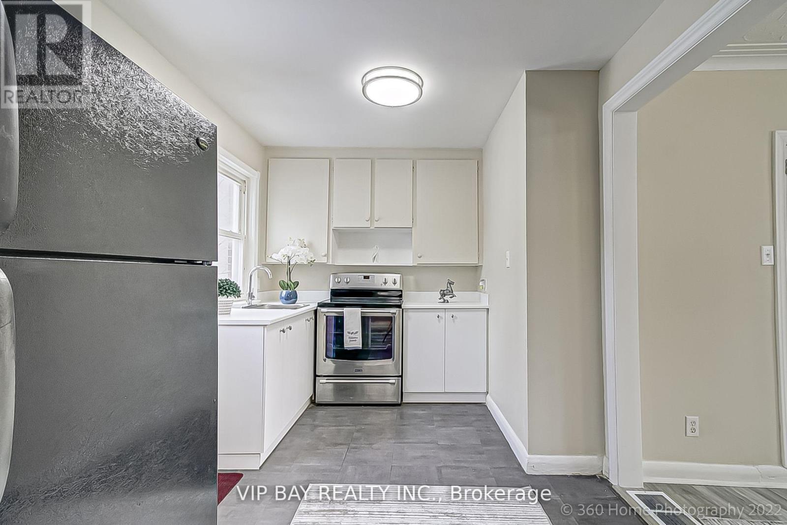 52 Athabaska Avenue, Toronto, Ontario  M2M 2T9 - Photo 11 - C12560106