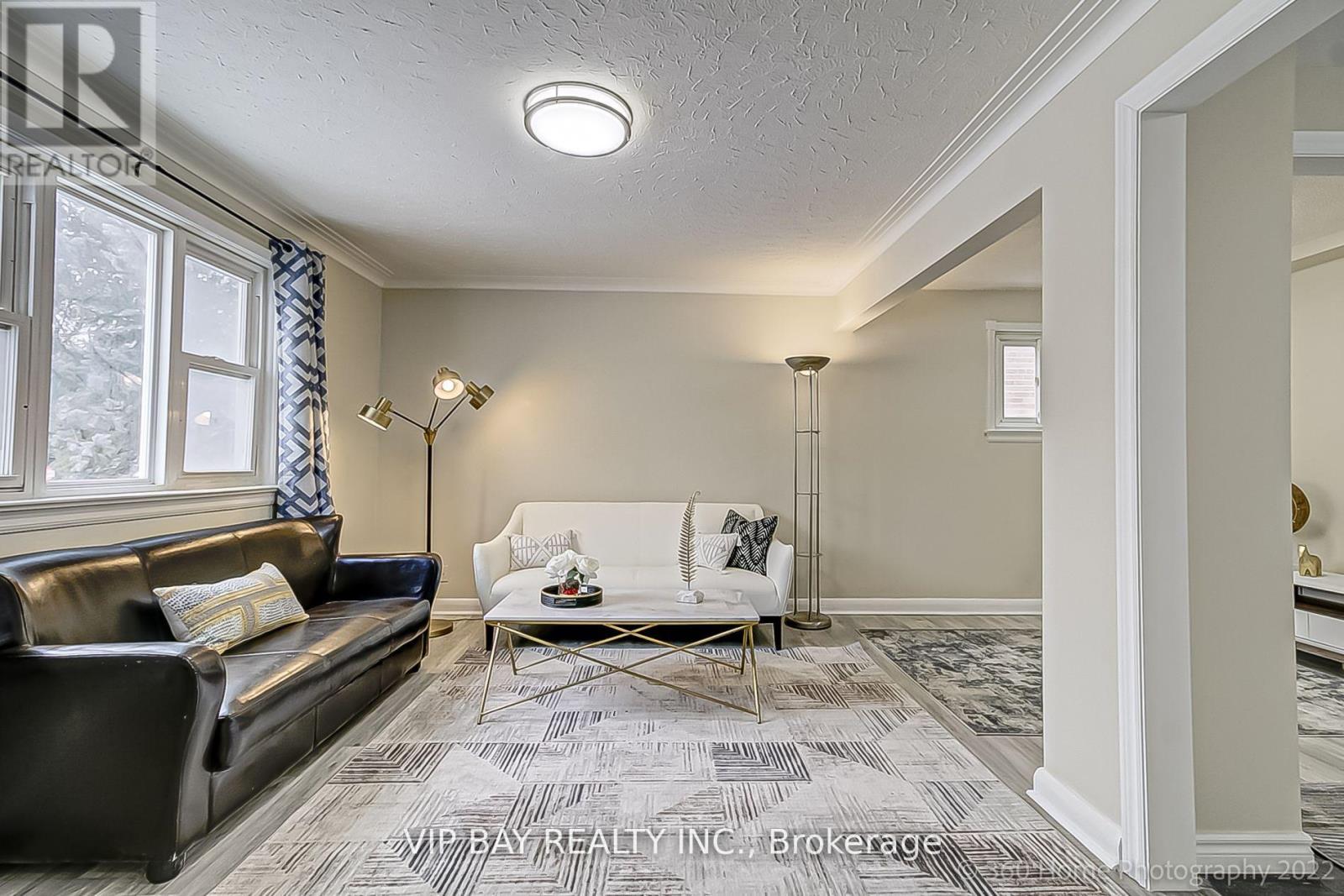 52 Athabaska Avenue, Toronto, Ontario  M2M 2T9 - Photo 3 - C12560106