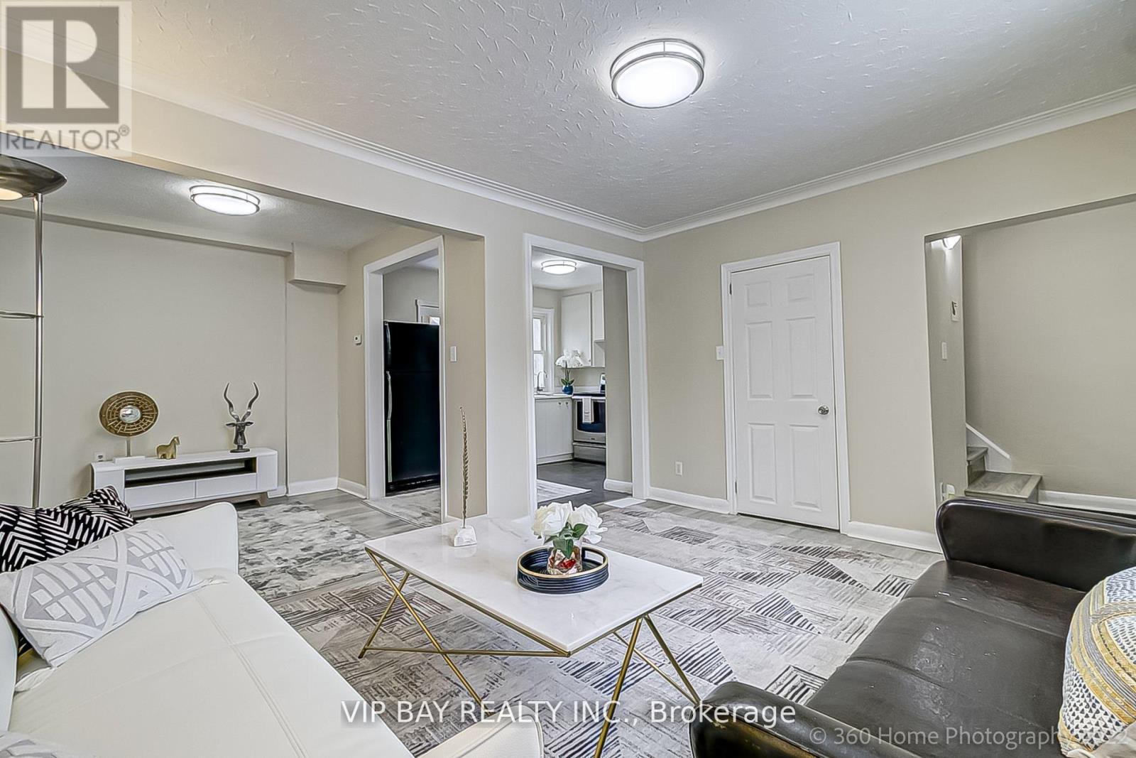 52 Athabaska Avenue, Toronto, Ontario  M2M 2T9 - Photo 6 - C12560106