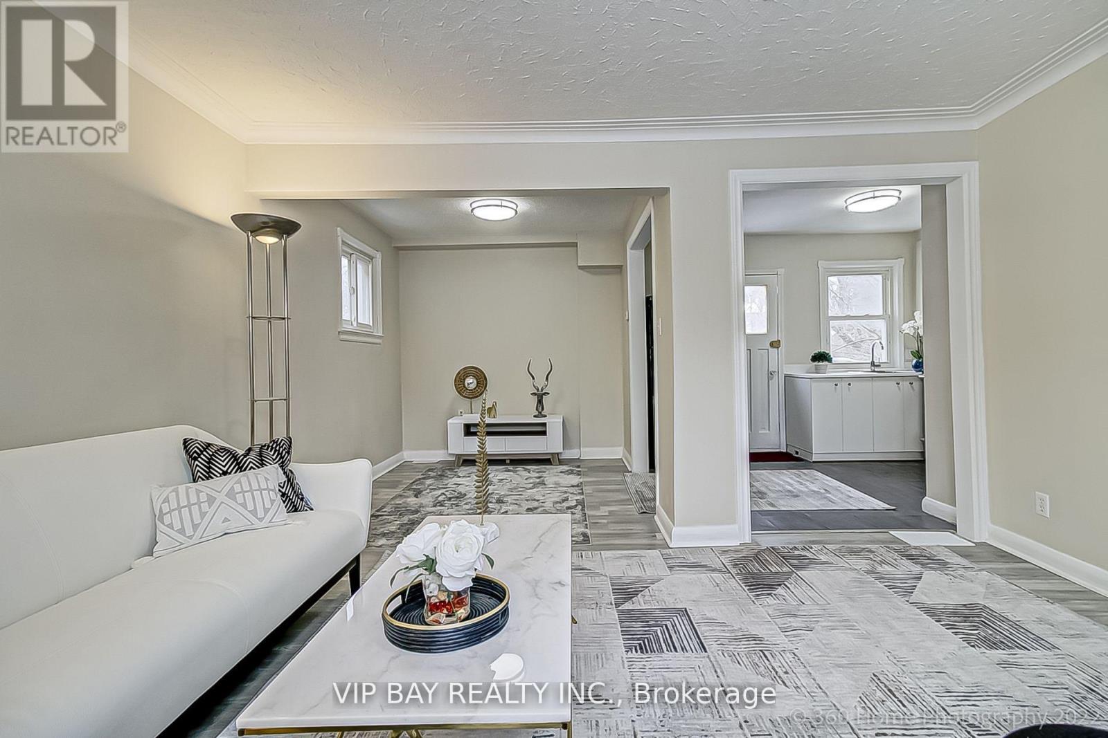 52 Athabaska Avenue, Toronto, Ontario  M2M 2T9 - Photo 7 - C12560106