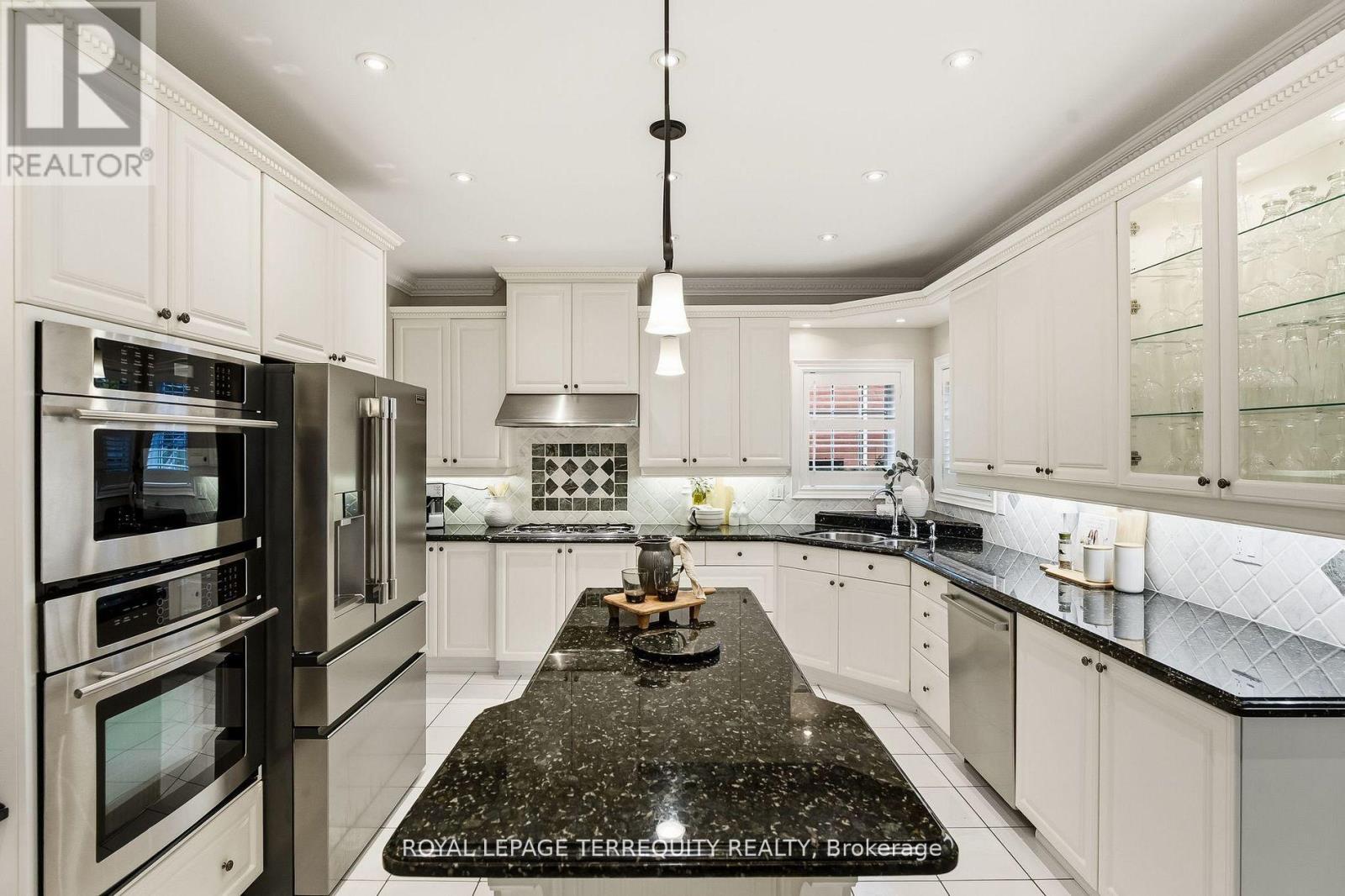 134 Cassels Road E, Whitby, Ontario  L1M 1E5 - Photo 14 - E12559952