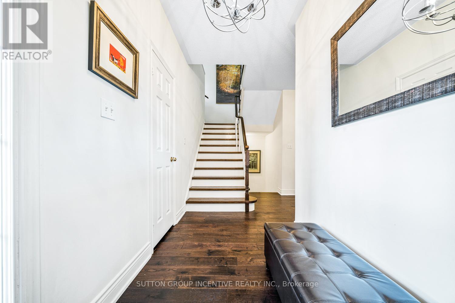 432 Woodsmere Crescent, Pickering, Ontario  L1V 7A4 - Photo 5 - E12559988