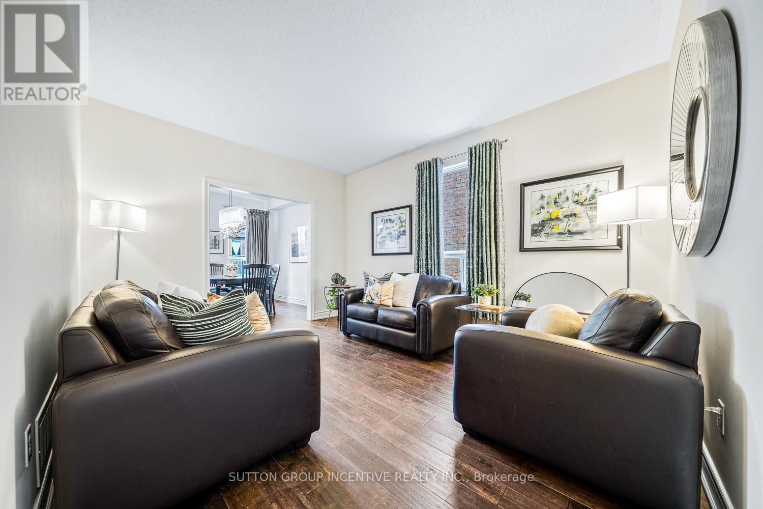 432 Woodsmere Crescent, Pickering, Ontario  L1V 7A4 - Photo 6 - E12559988