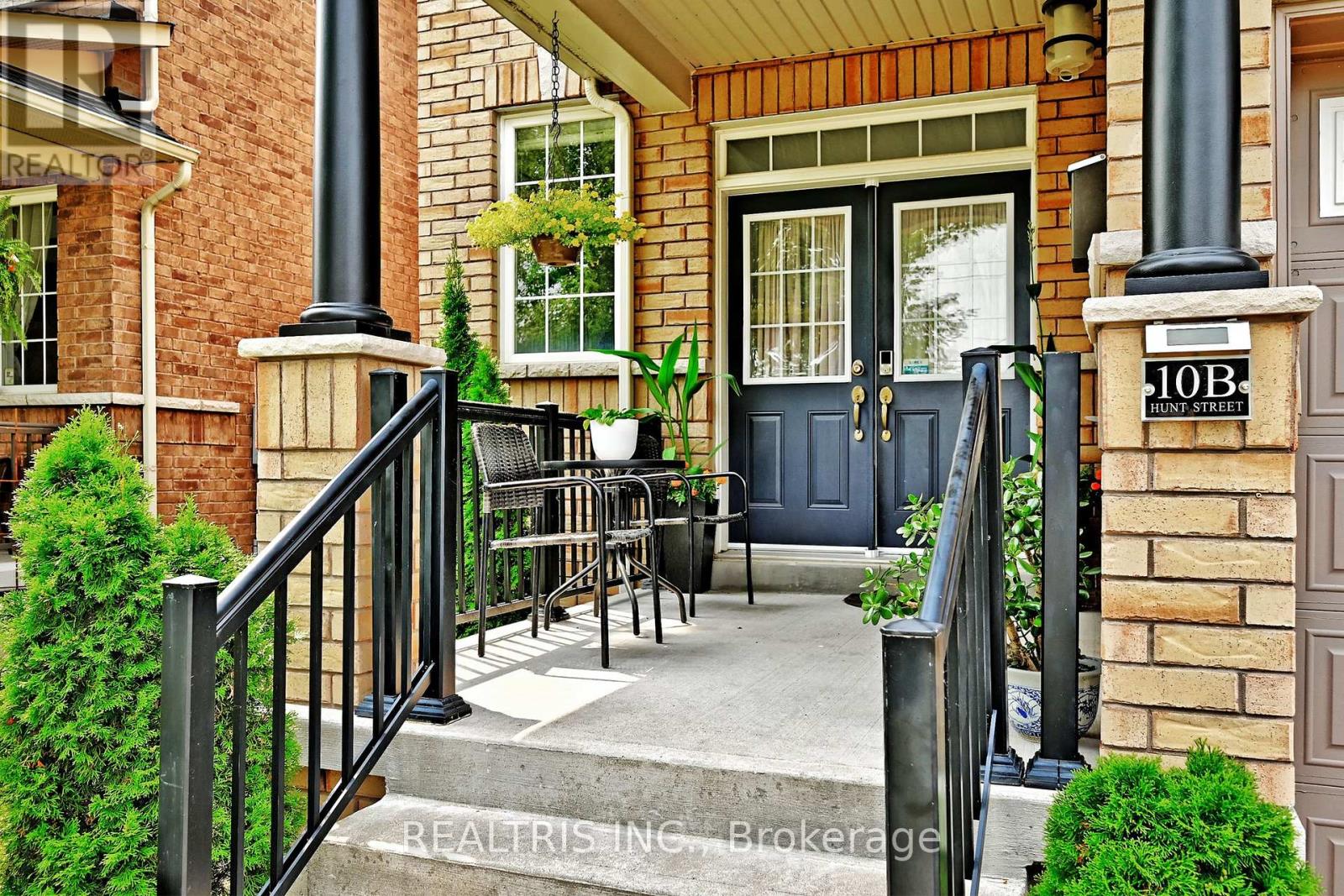 10b Hunt Street, Clarington, Ontario  L1C 0A4 - Photo 2 - E12560018