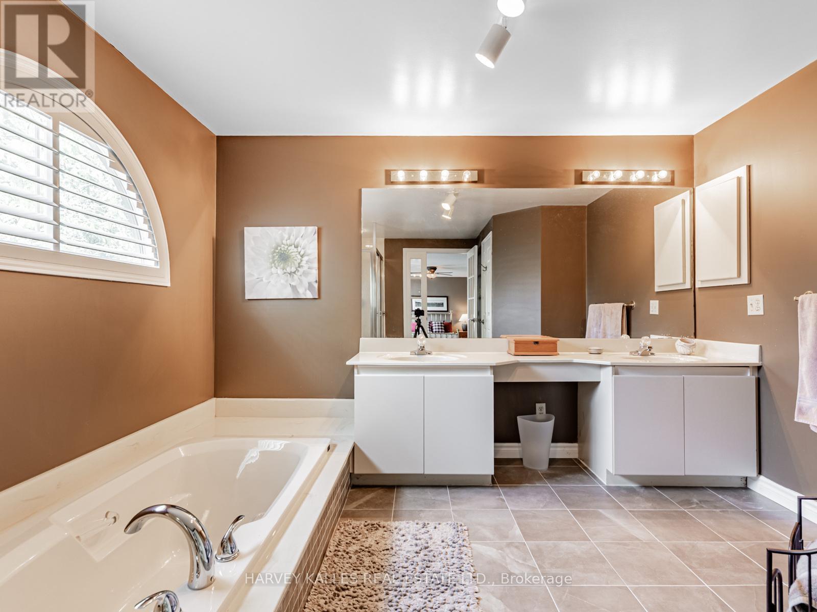 49 Rothean Drive, Whitby, Ontario  L1P 1L5 - Photo 24 - E12560070