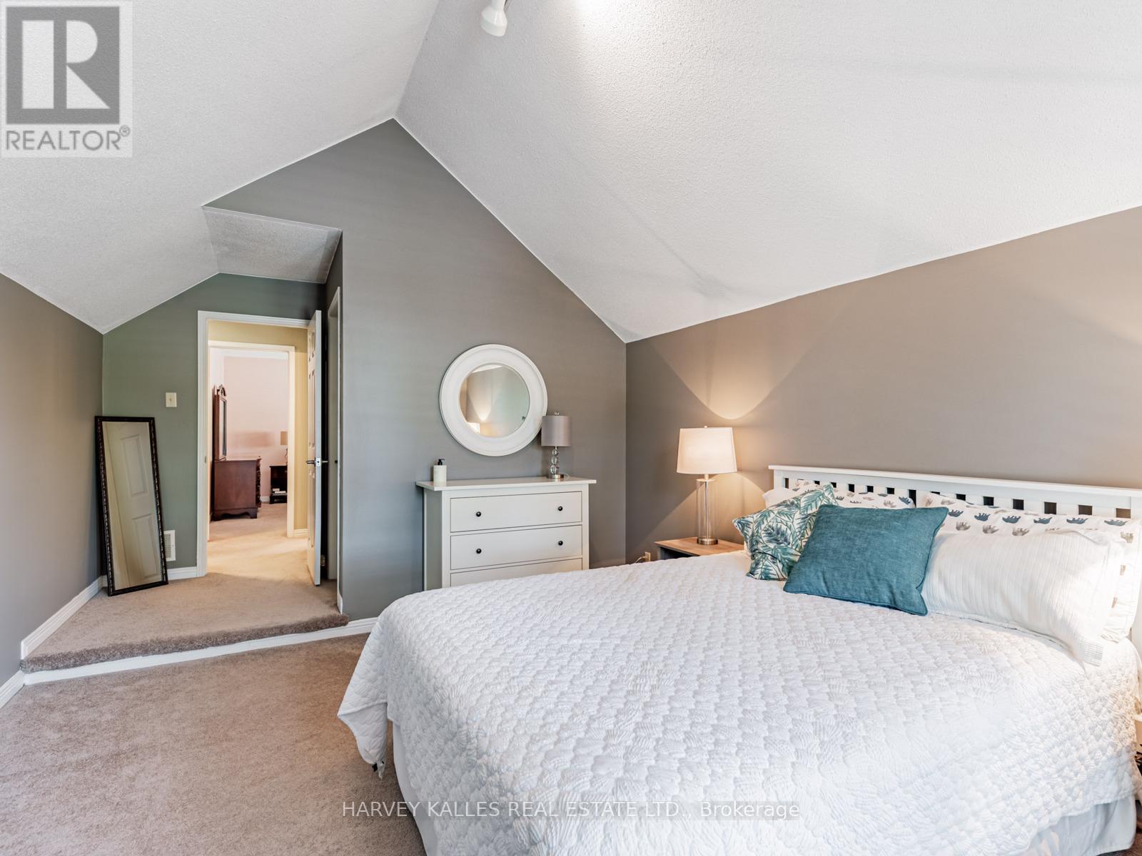 49 Rothean Drive, Whitby, Ontario  L1P 1L5 - Photo 27 - E12560070