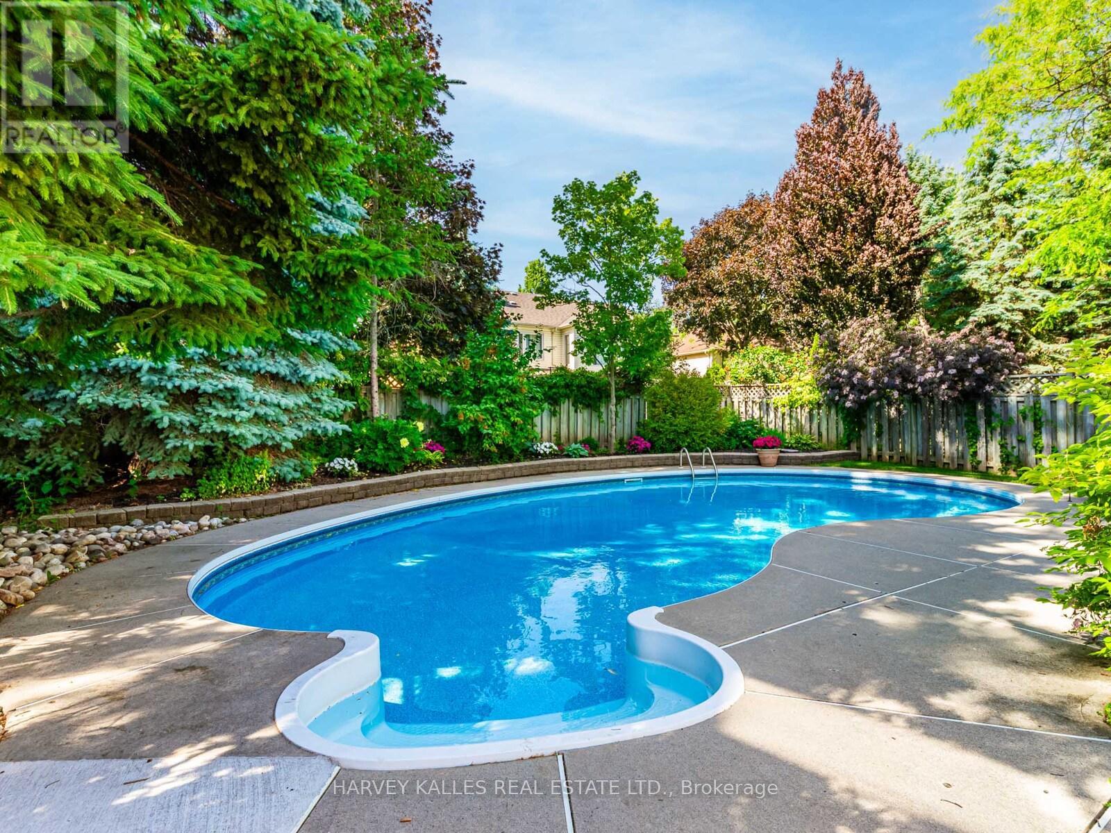 49 Rothean Drive, Whitby, Ontario  L1P 1L5 - Photo 35 - E12560070