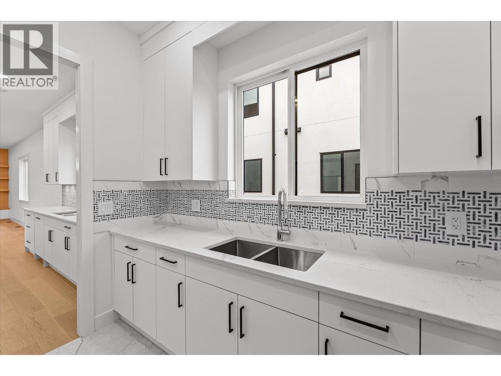 1818 Crosby Road, Kelowna, British Columbia  V1V 1T4 - Photo 14 - 10369604