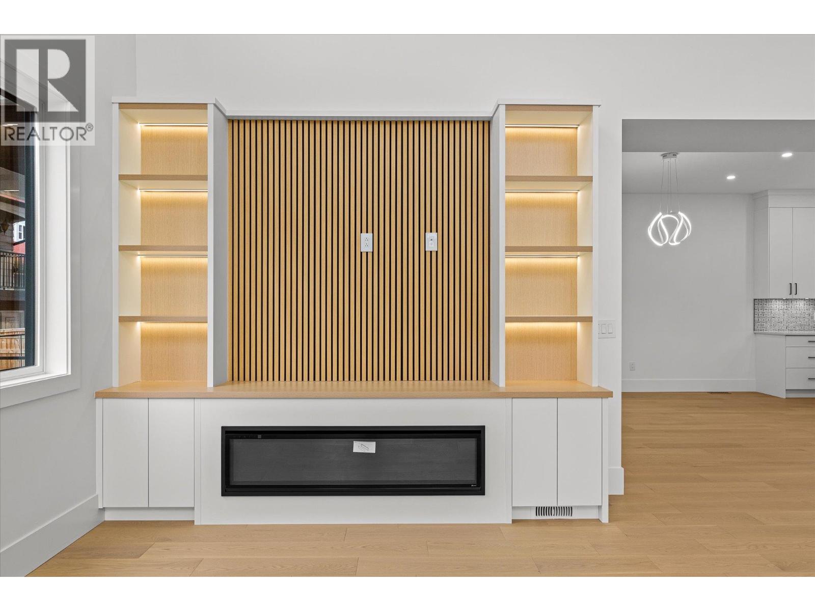 1818 Crosby Road, Kelowna, British Columbia  V1V 1T4 - Photo 8 - 10369604