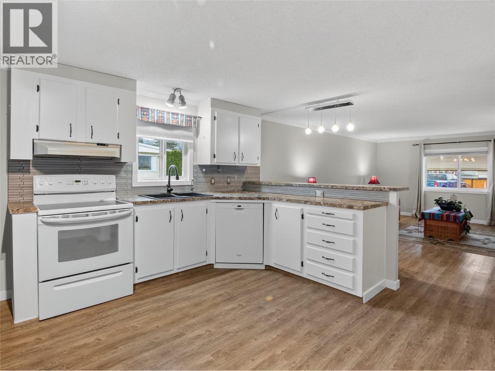 98 Okanagan Avenue E Unit# 108, Penticton, British Columbia V2A 3J5 - Photo 9 - 10369320