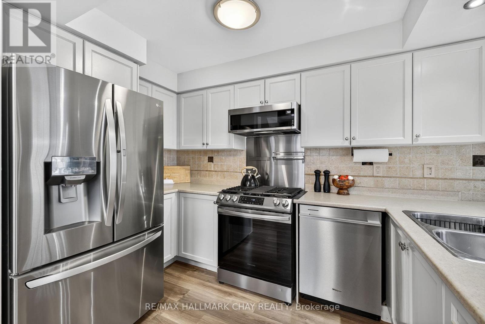 90 Hammill Heights, East Gwillimbury, Ontario  L0G 1M0 - Photo 9 - N12560068