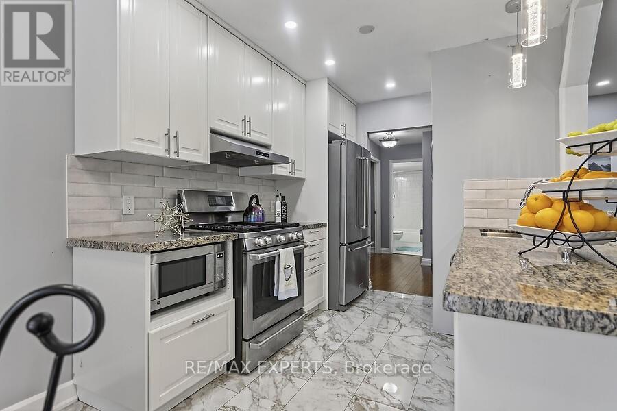 191 Wessenger Drive, Barrie, Ontario  L4N 8N9 - Photo 10 - S12560144