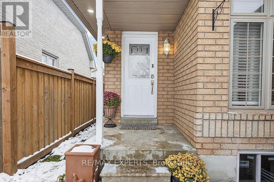 191 Wessenger Drive, Barrie, Ontario  L4N 8N9 - Photo 3 - S12560144