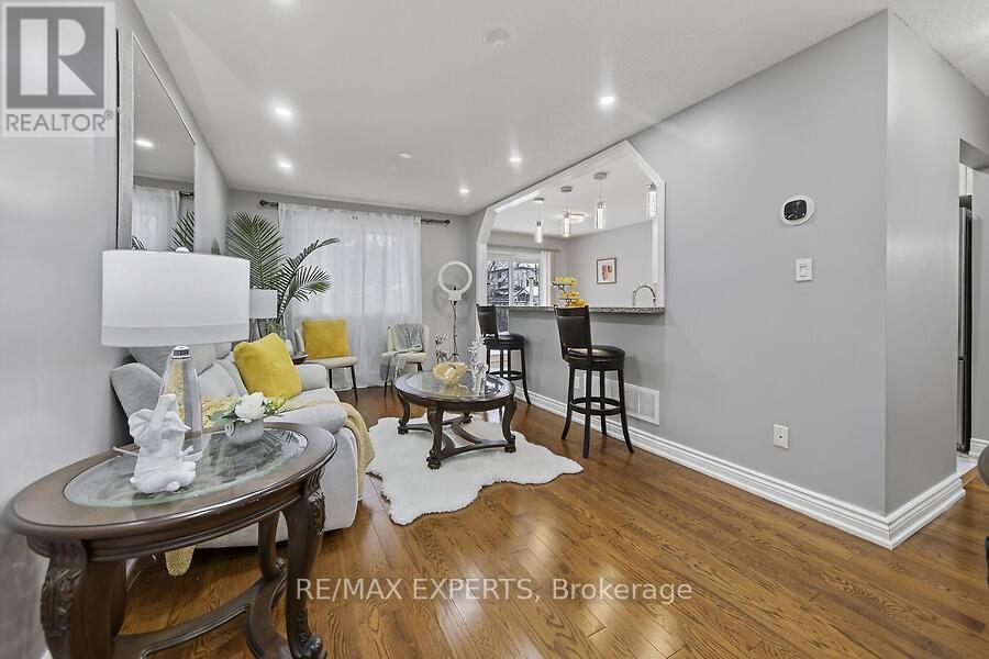 191 Wessenger Drive, Barrie, Ontario  L4N 8N9 - Photo 5 - S12560144