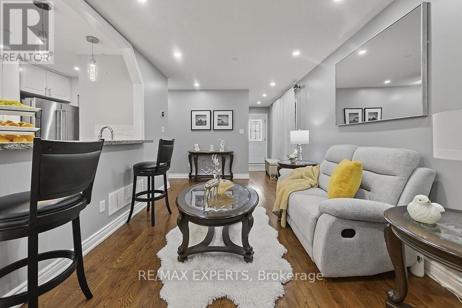 191 Wessenger Drive, Barrie, Ontario  L4N 8N9 - Photo 7 - S12560144