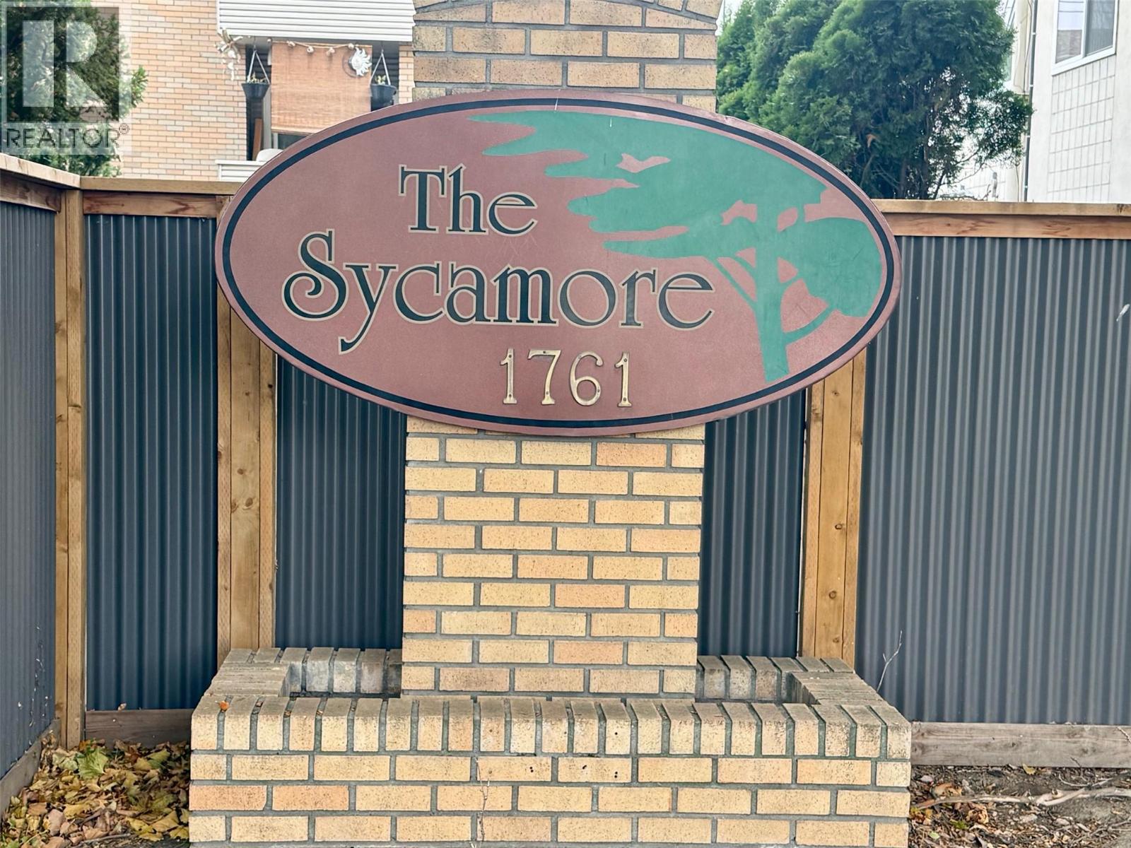 1761 Pandosy Street Unit# 303, Kelowna, British Columbia  V1Y 1R2 - Photo 2 - 10369687