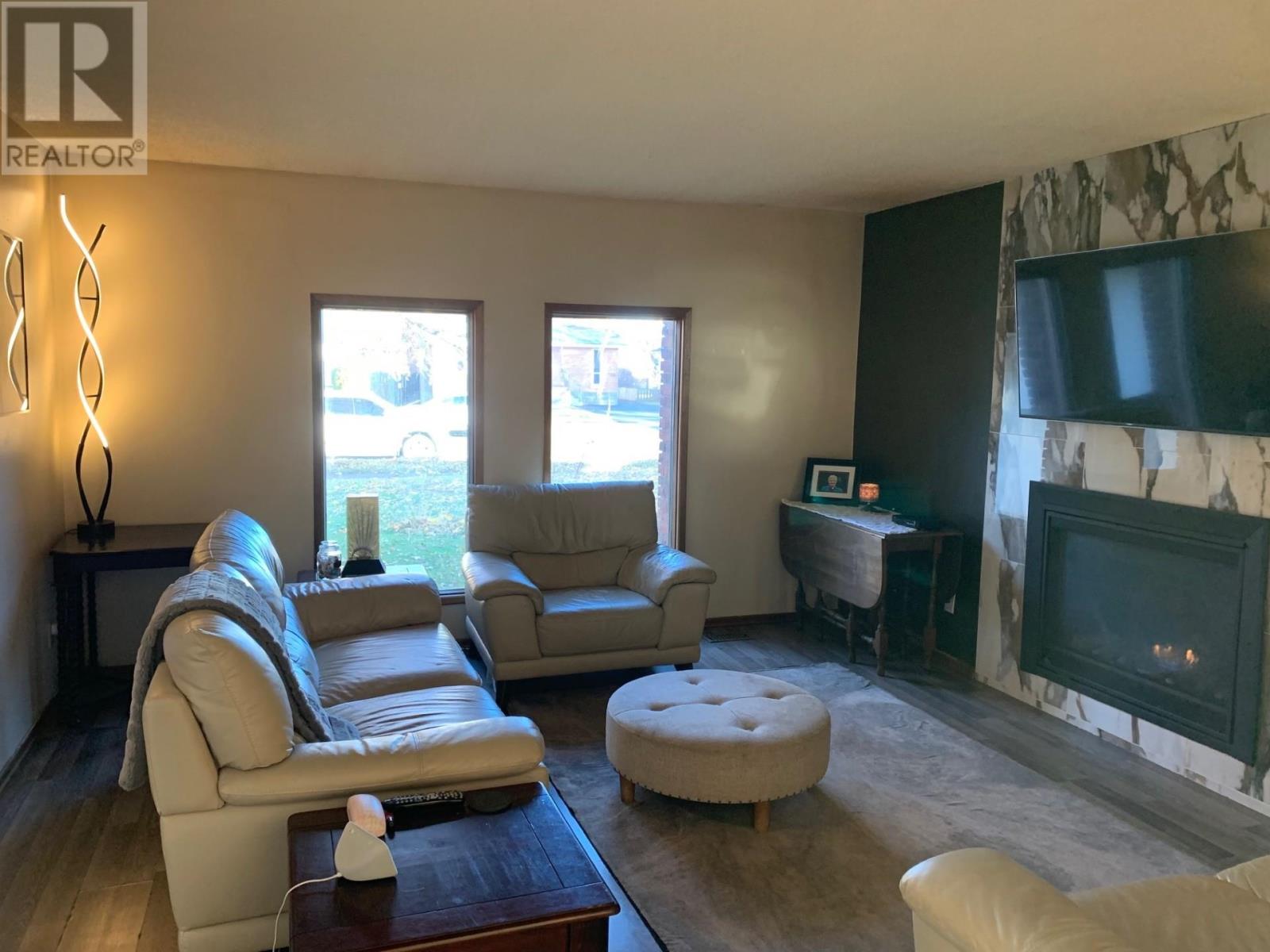 2230 Moodie St E, Thunder Bay, Ontario  P7E 4Z6 - Photo 4 - TB253480