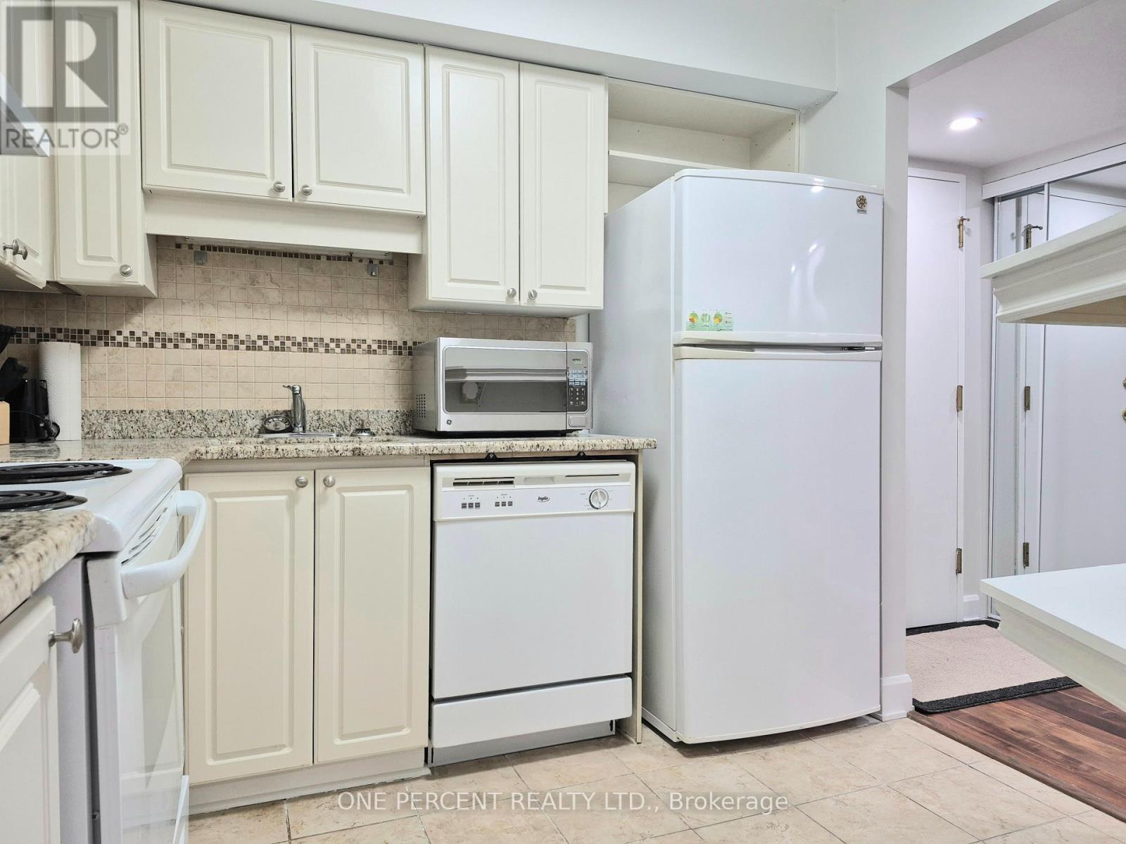 1103 - 199 Kent Street, Ottawa, Ontario  K2P 2K8 - Photo 11 - X12560210