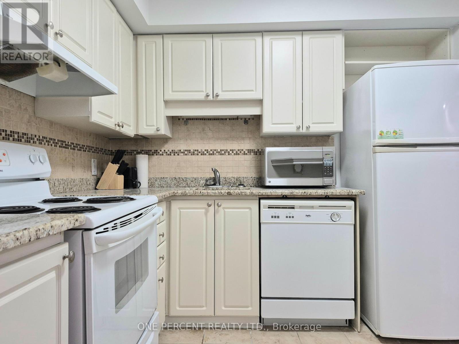 1103 - 199 Kent Street, Ottawa, Ontario  K2P 2K8 - Photo 13 - X12560210