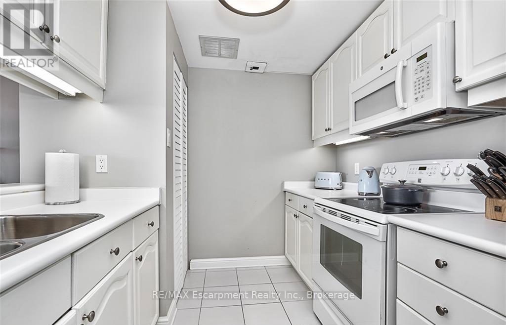 405 - 430 Pearl Street, Burlington, Ontario  L7R 4J8 - Photo 10 - W12560186