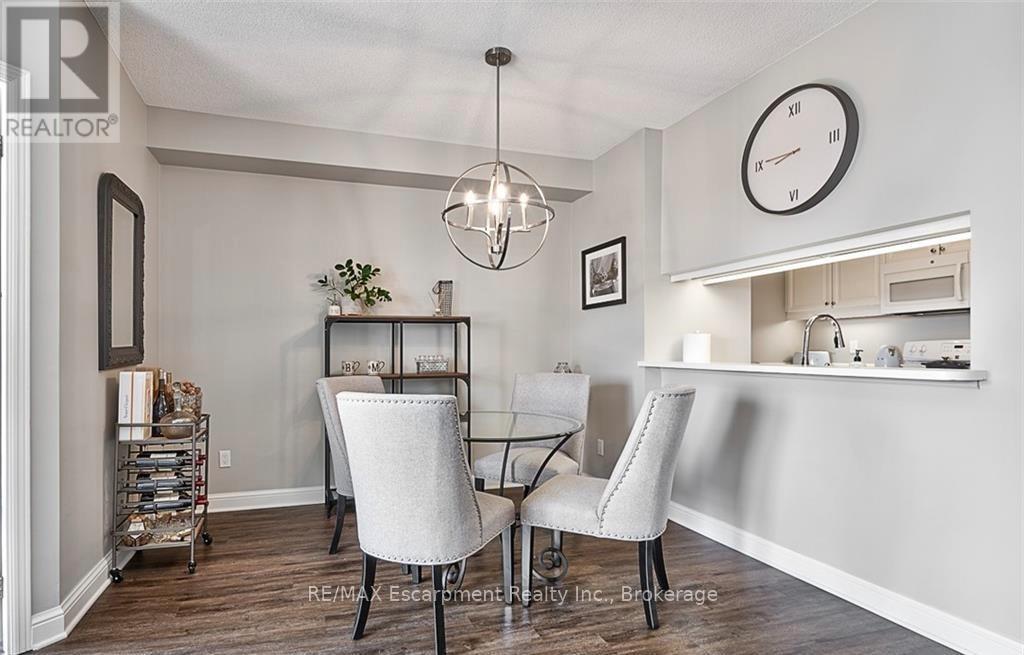 405 - 430 Pearl Street, Burlington, Ontario  L7R 4J8 - Photo 8 - W12560186