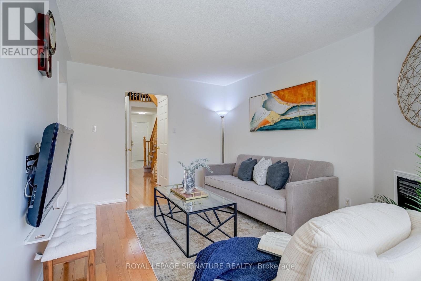 61 Cedarwood Crescent, Brampton, Ontario  L6X 4J9 - Photo 14 - W12559946