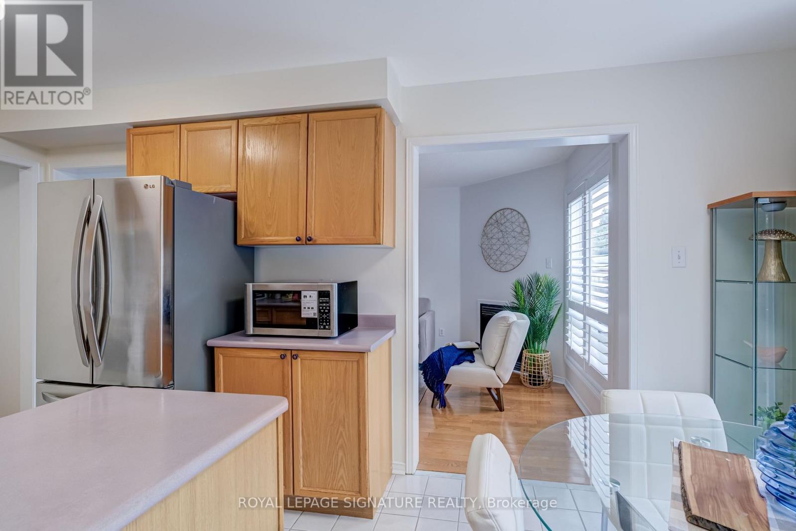 61 Cedarwood Crescent, Brampton, Ontario  L6X 4J9 - Photo 23 - W12559946