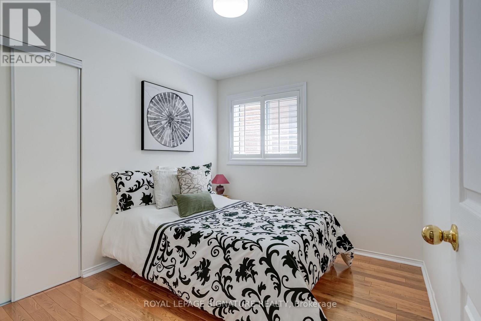 61 Cedarwood Crescent, Brampton, Ontario  L6X 4J9 - Photo 36 - W12559946