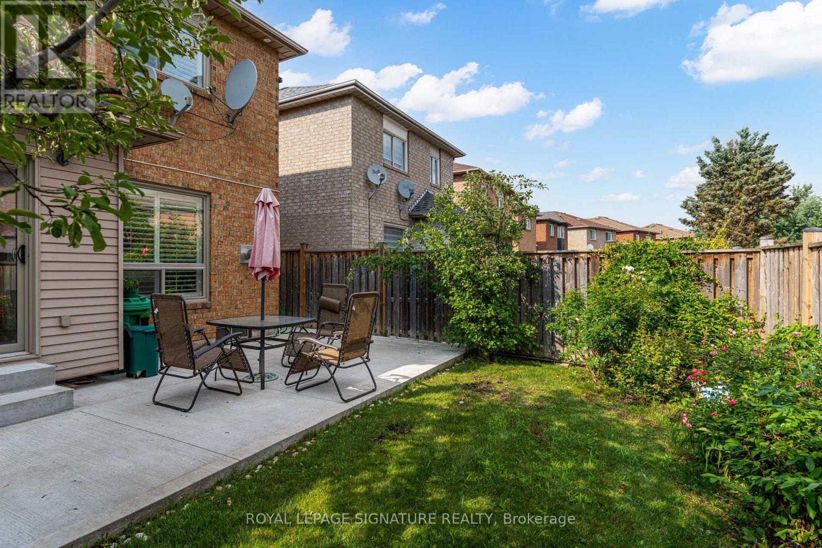 61 Cedarwood Crescent, Brampton, Ontario  L6X 4J9 - Photo 45 - W12559946