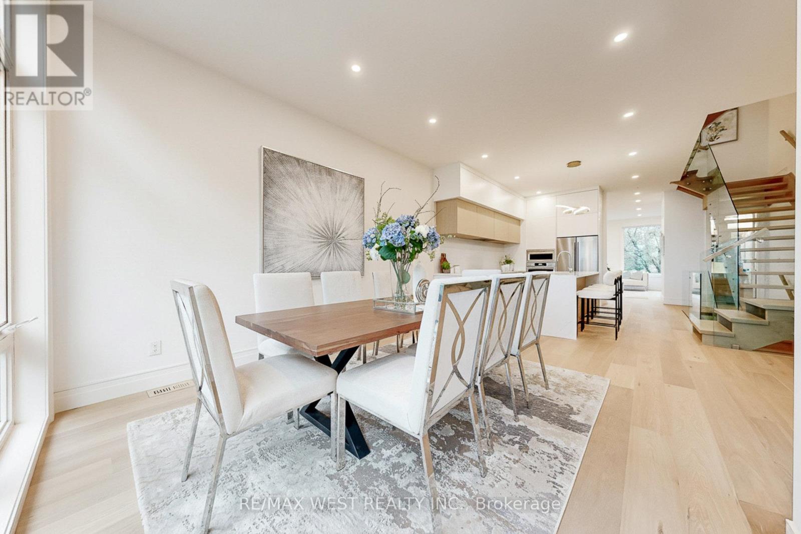 4 - 2639 R Dundas Street W, Toronto, Ontario  M6P 1X9 - Photo 17 - W12559960