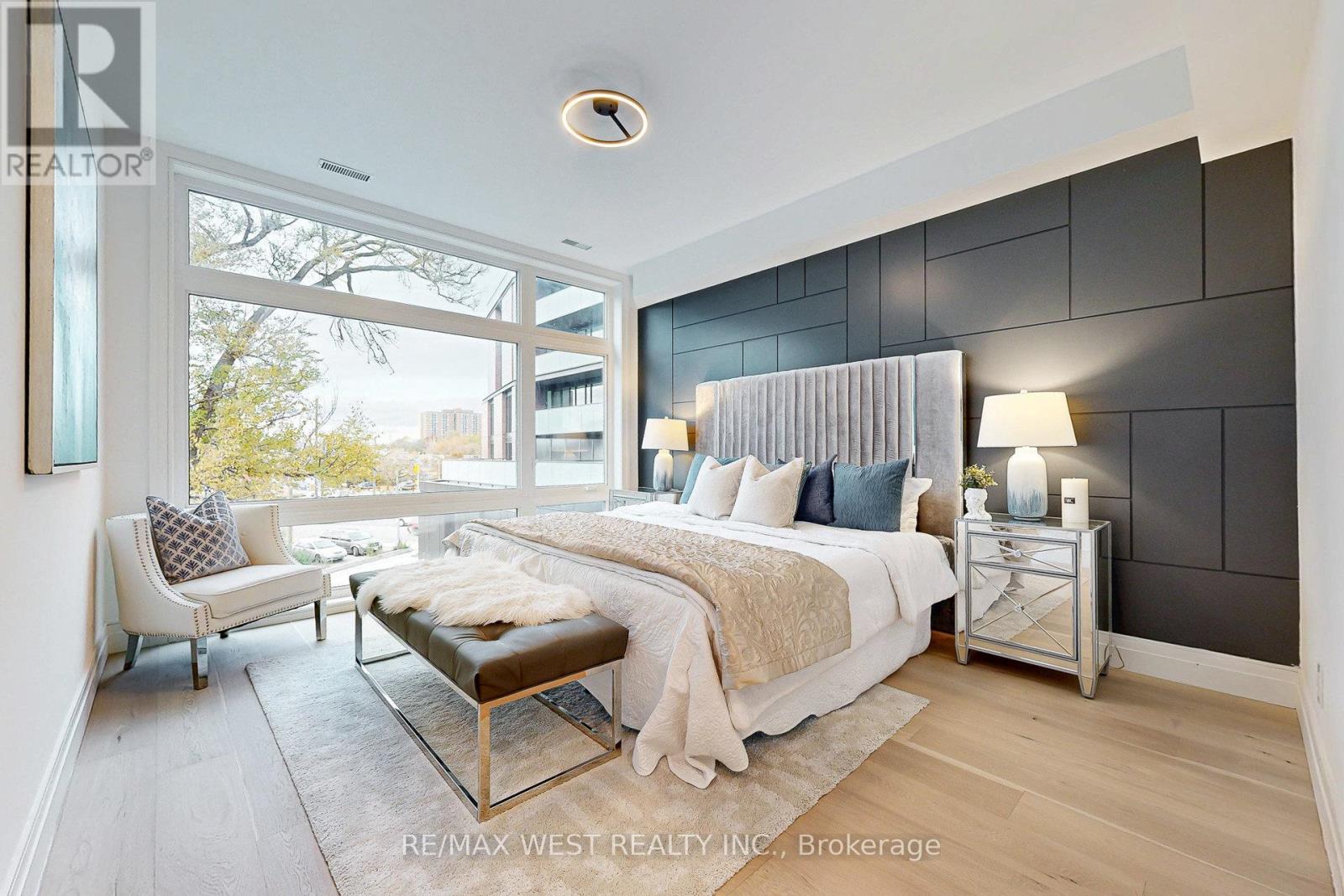 4 - 2639 R Dundas Street W, Toronto, Ontario  M6P 1X9 - Photo 26 - W12559960