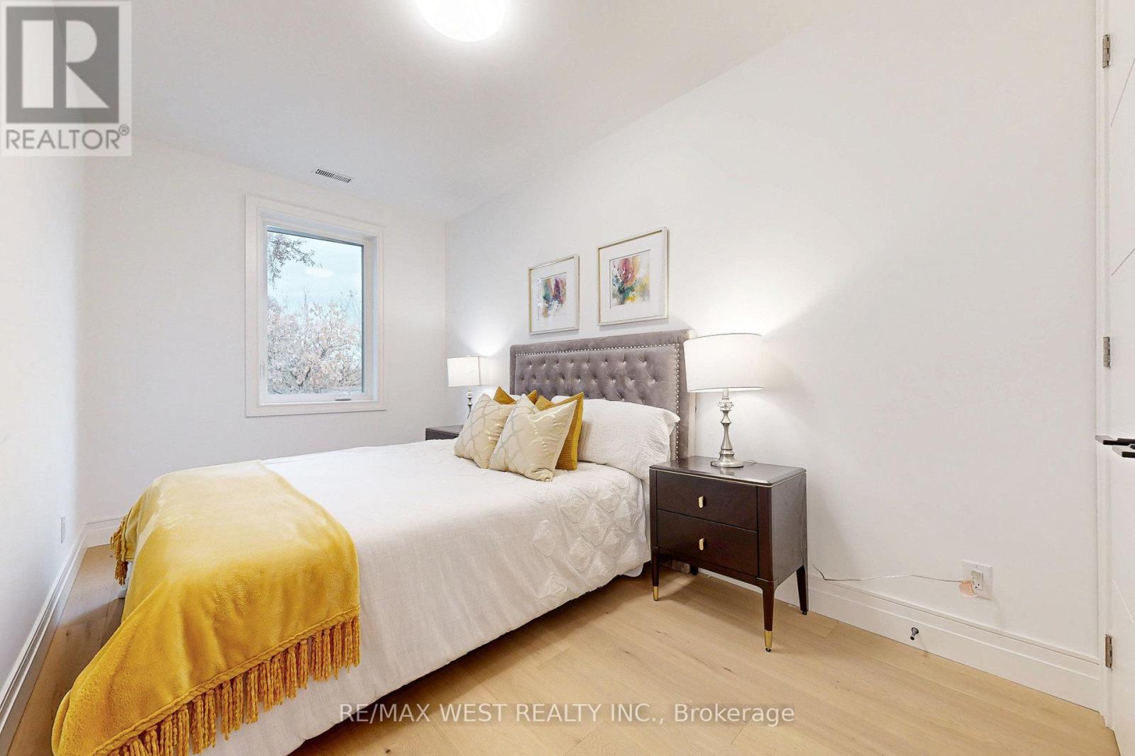 4 - 2639 R Dundas Street W, Toronto, Ontario  M6P 1X9 - Photo 36 - W12559960