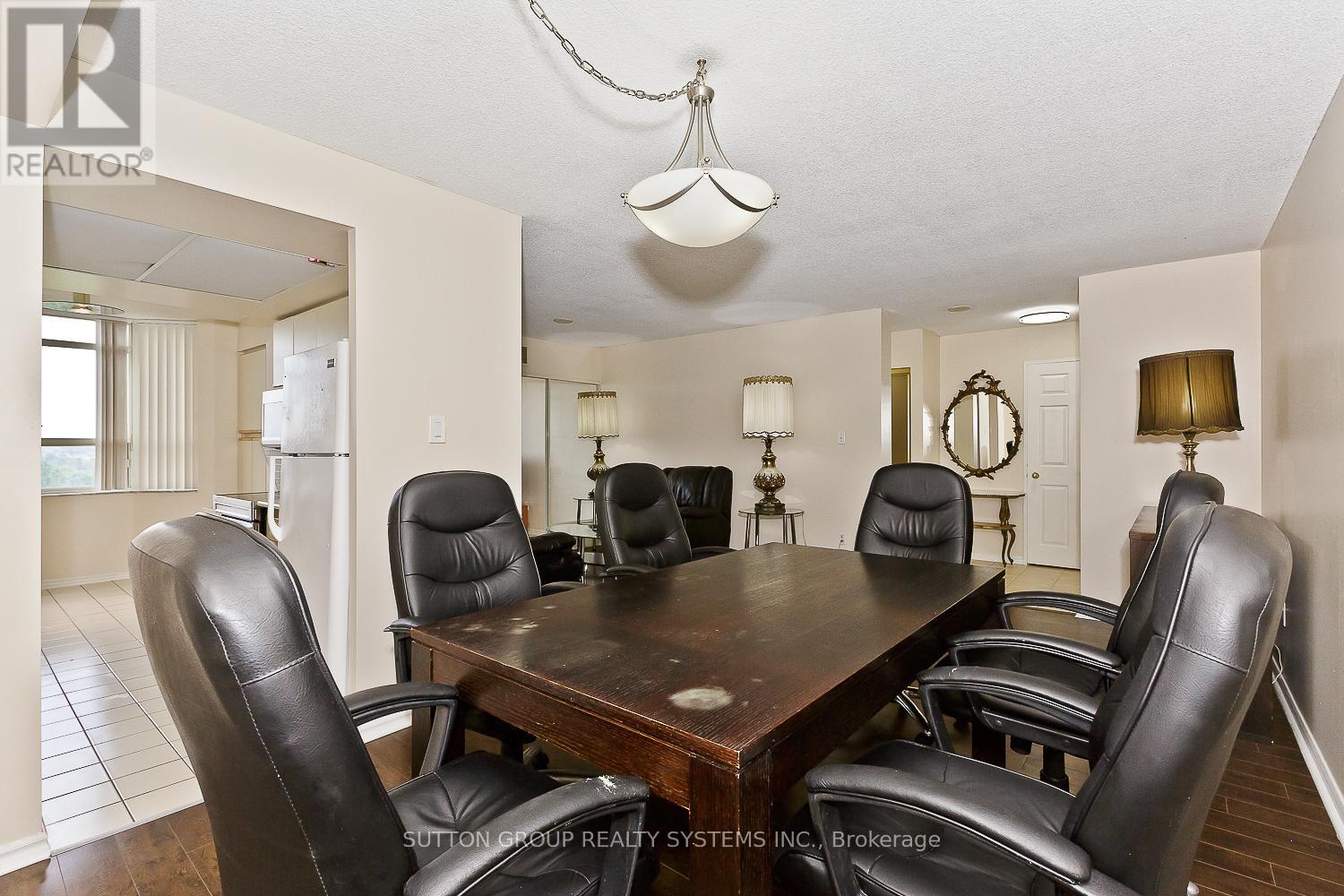 804 - 30 Malta Avenue, Brampton, Ontario  L6V 4A4 - Photo 10 - W12559980