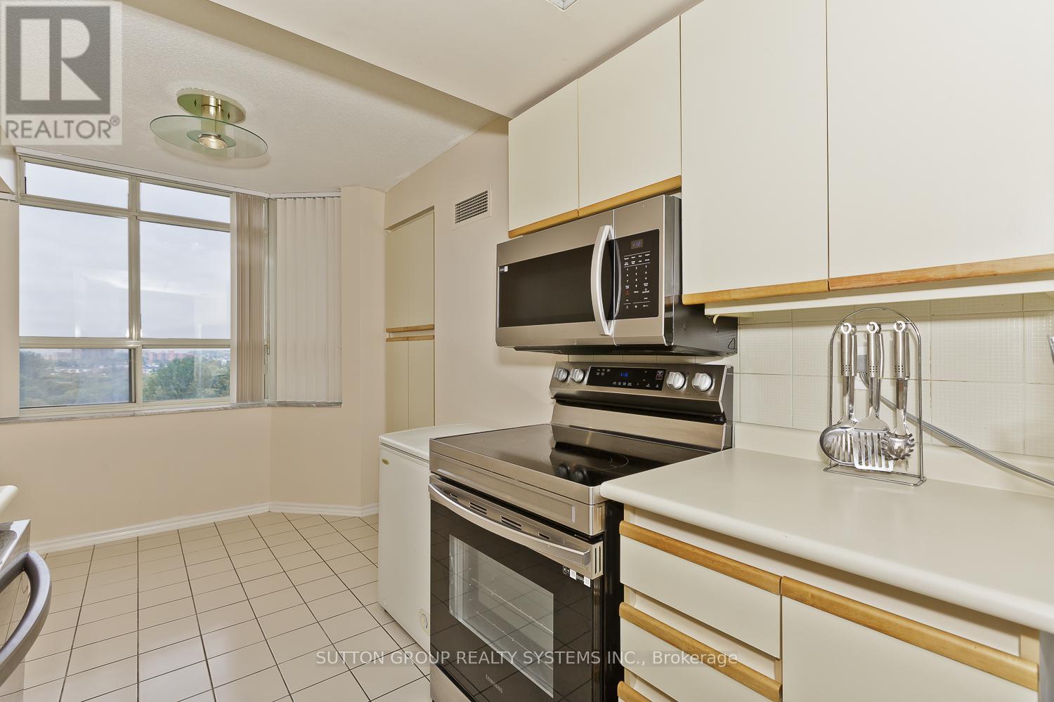 804 - 30 Malta Avenue, Brampton, Ontario  L6V 4A4 - Photo 20 - W12559980